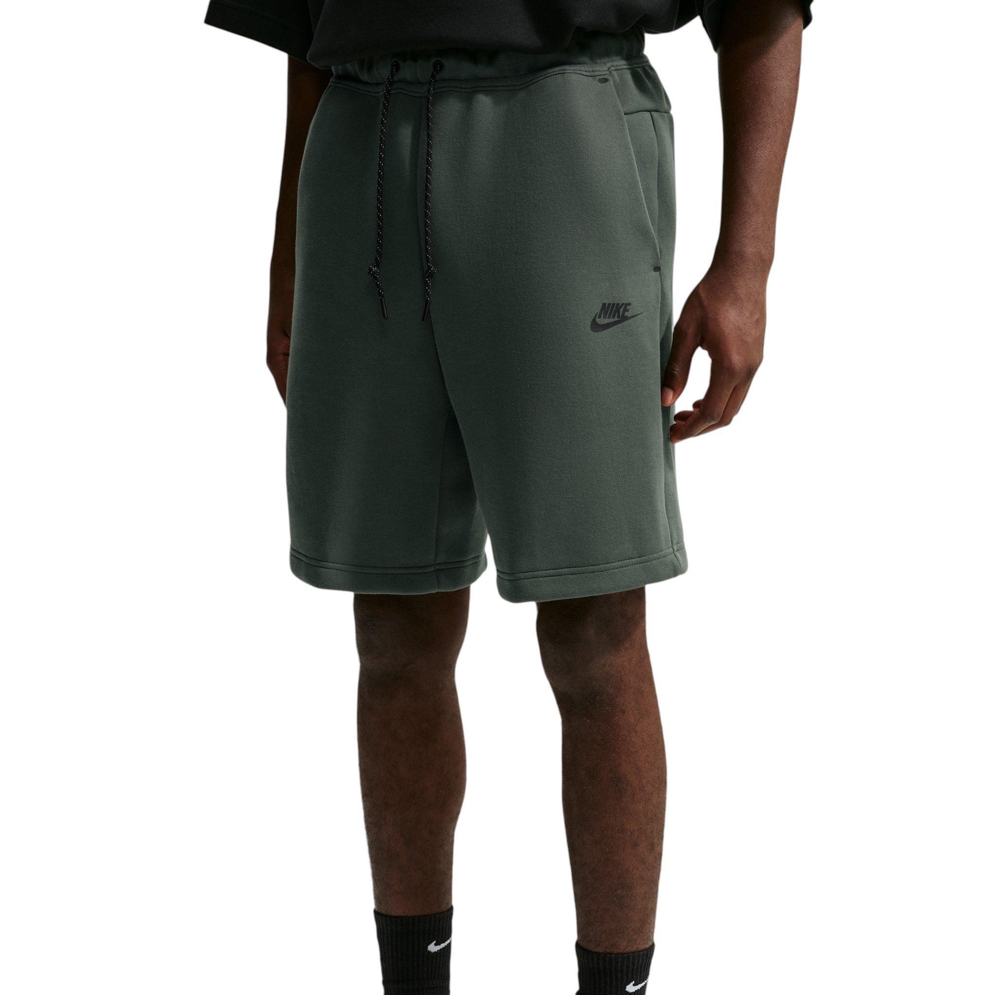 Nike Men's Tech Fleece Shorts - GREEN